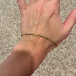 Plain gold bracelet